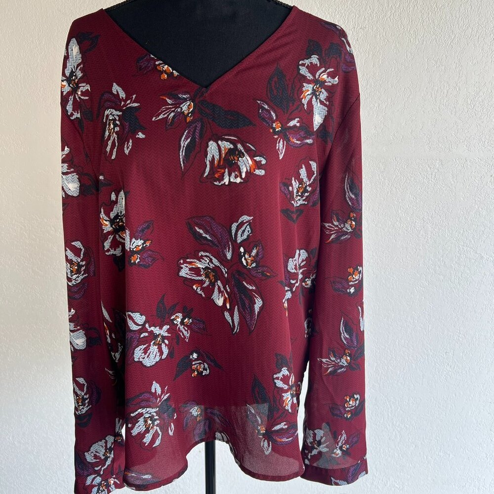 Maurices size XL maroon flowered top blouse